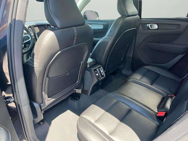 Used 2024 Volvo XC40 B5 Core AWD/4WD image 16