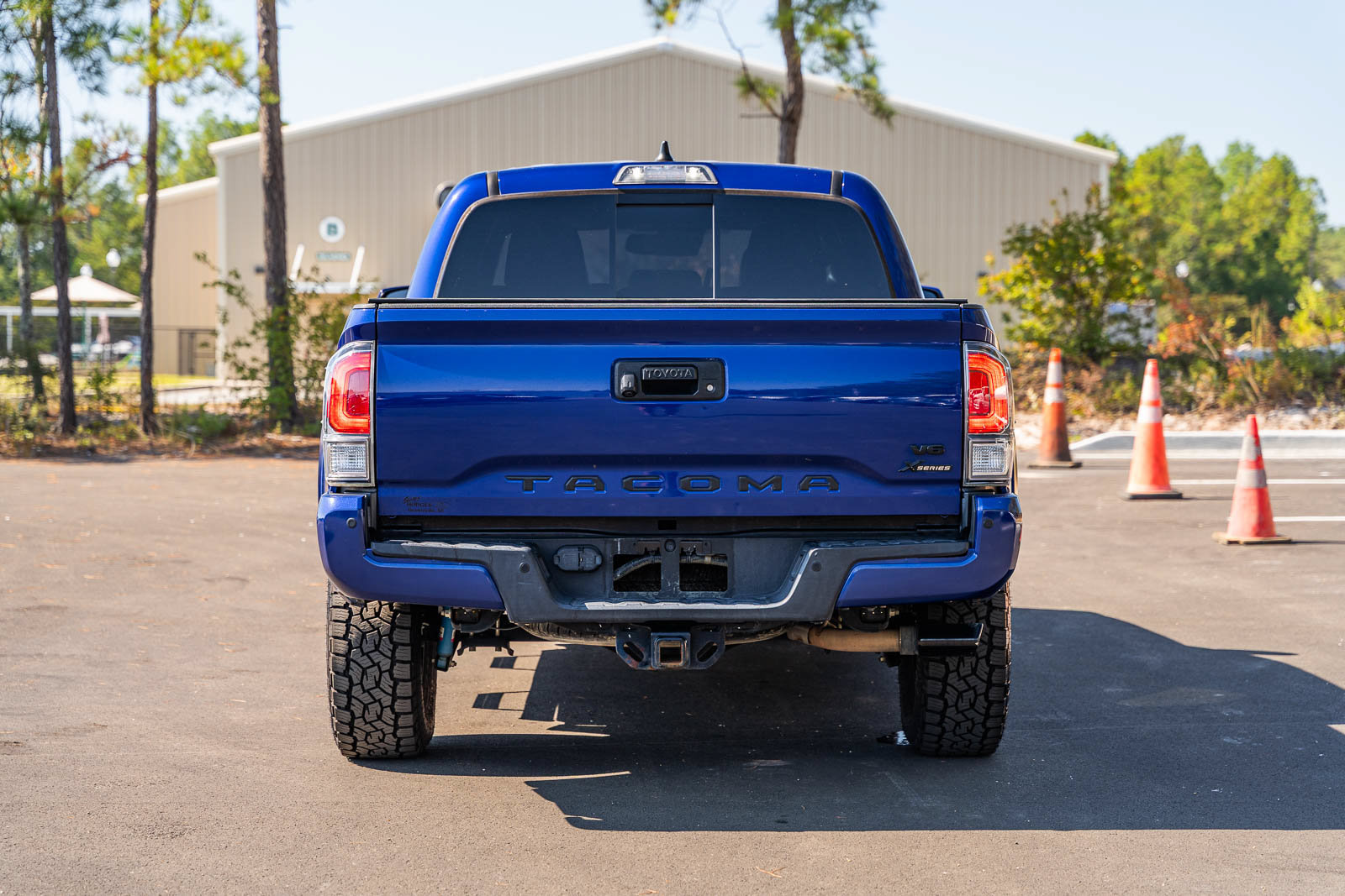 Used 2022 Toyota Tacoma TRD Sport w/ TRD Premium Sport Package AWD/4WD image 6