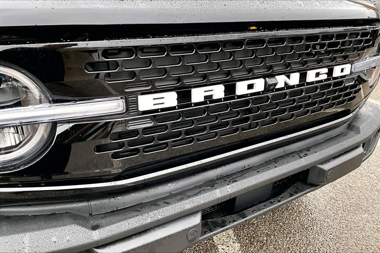 Certified 2025 Ford Bronco Outer Banks AWD/4WD image 30