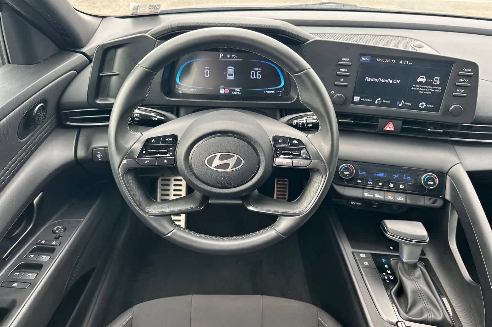 Used 2025 Hyundai Elantra Sport FWD image 15