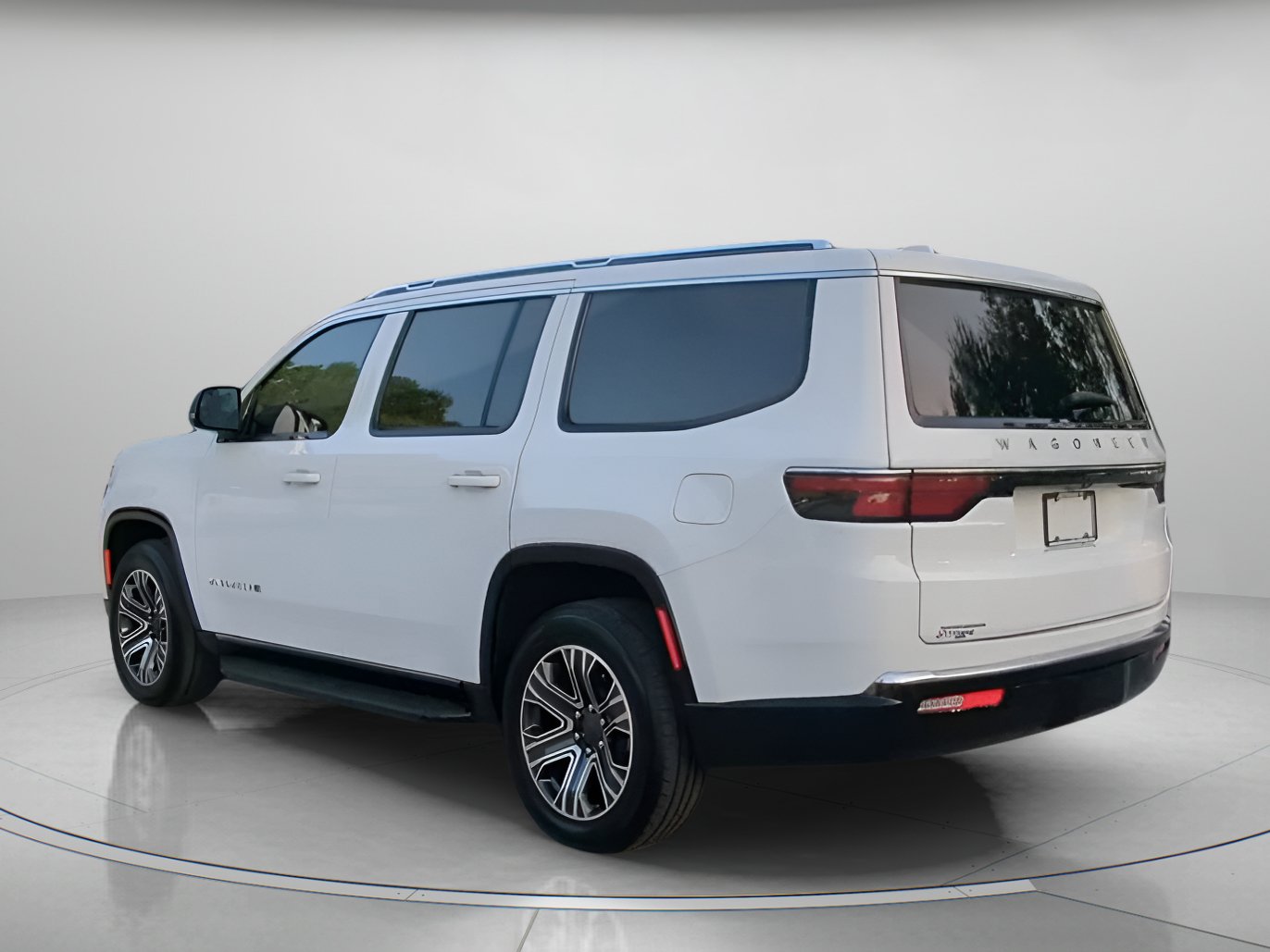 Used 2023 Jeep Wagoneer 4WD w/ Premium Group I image 20