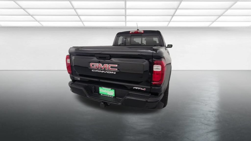 Used 2024 GMC Canyon AT4 w/ AT4 Premium Package AWD/4WD image 7