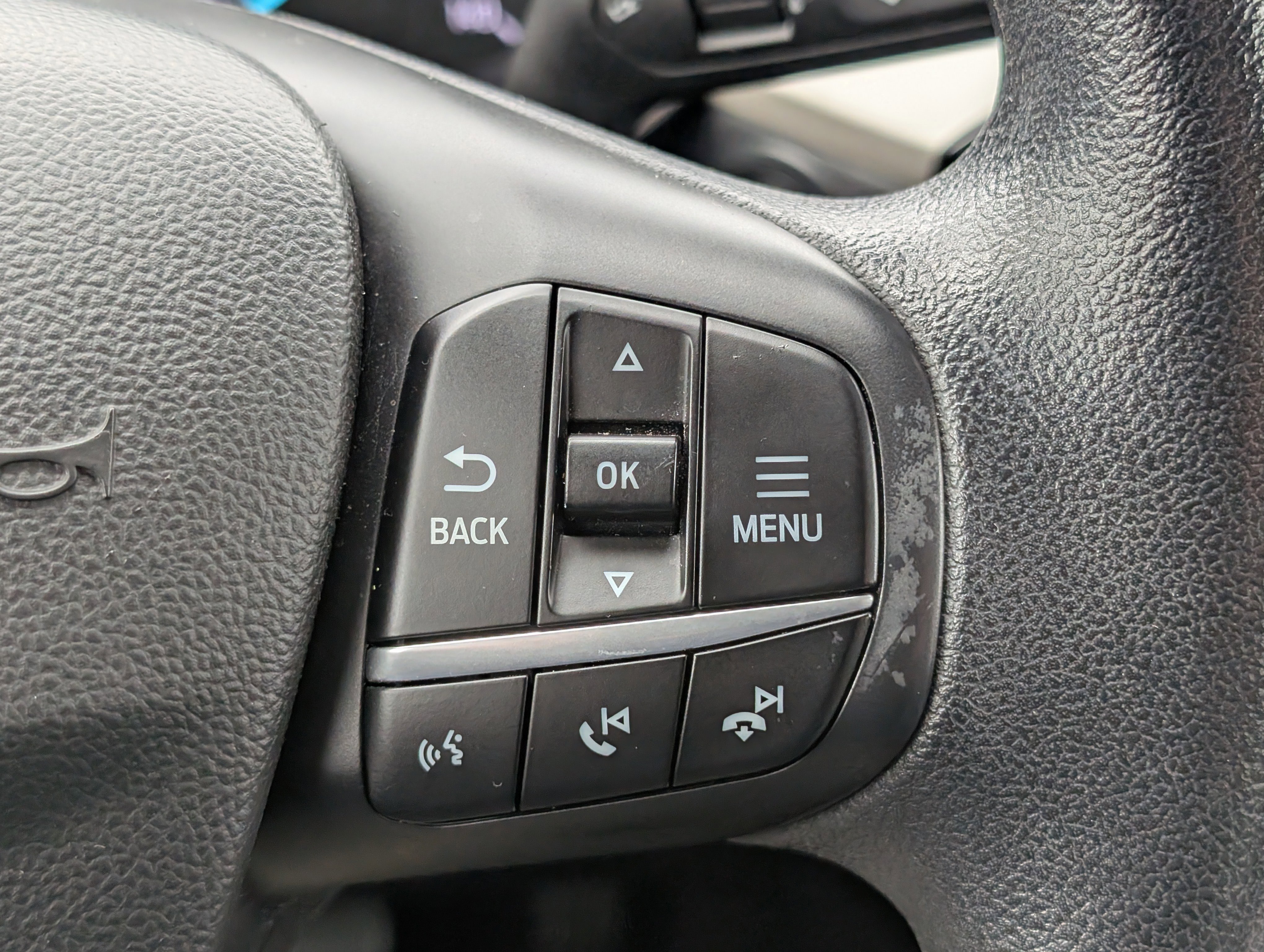 Certified 2020 Ford Escape SE image 23