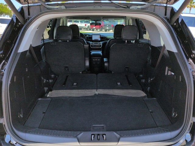 Certified 2022 Ford Explorer XLT w/ Equipment Group 202A image 13
