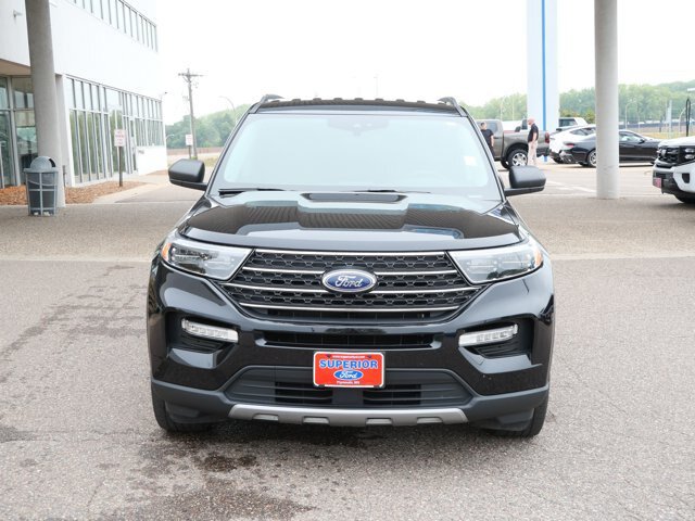 Certified 2023 Ford Explorer XLT w/ Equipment Group 202A AWD/4WD image 2