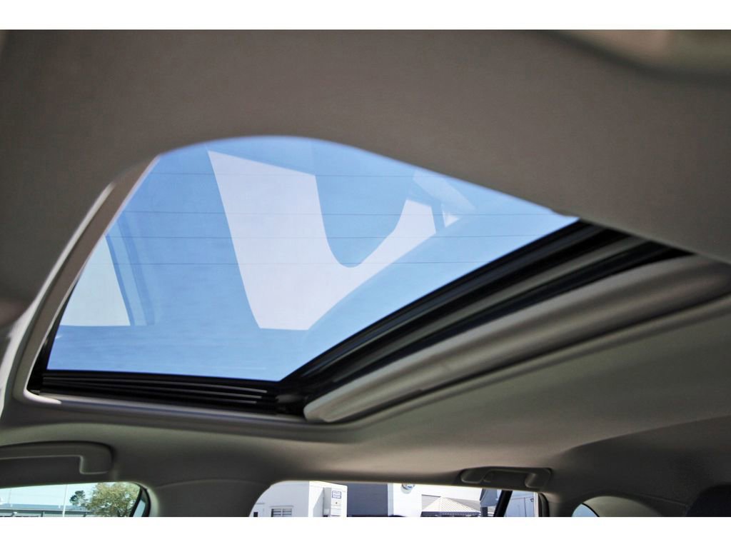 Used 2019 Toyota RAV4 Limited w/ Cold Weather Package image 30