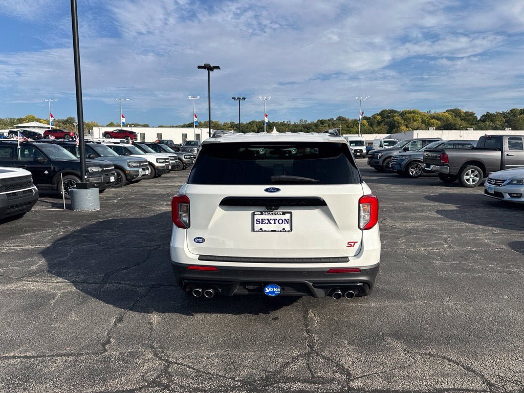 Certified 2020 Ford Explorer ST w/ ST Street Pack AWD/4WD image 4