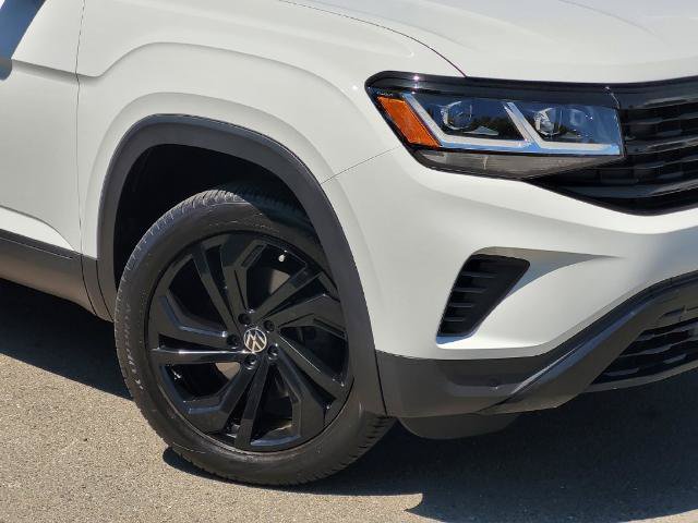 Used 2023 Volkswagen Atlas SE w/ Black Wheel Package FWD image 9