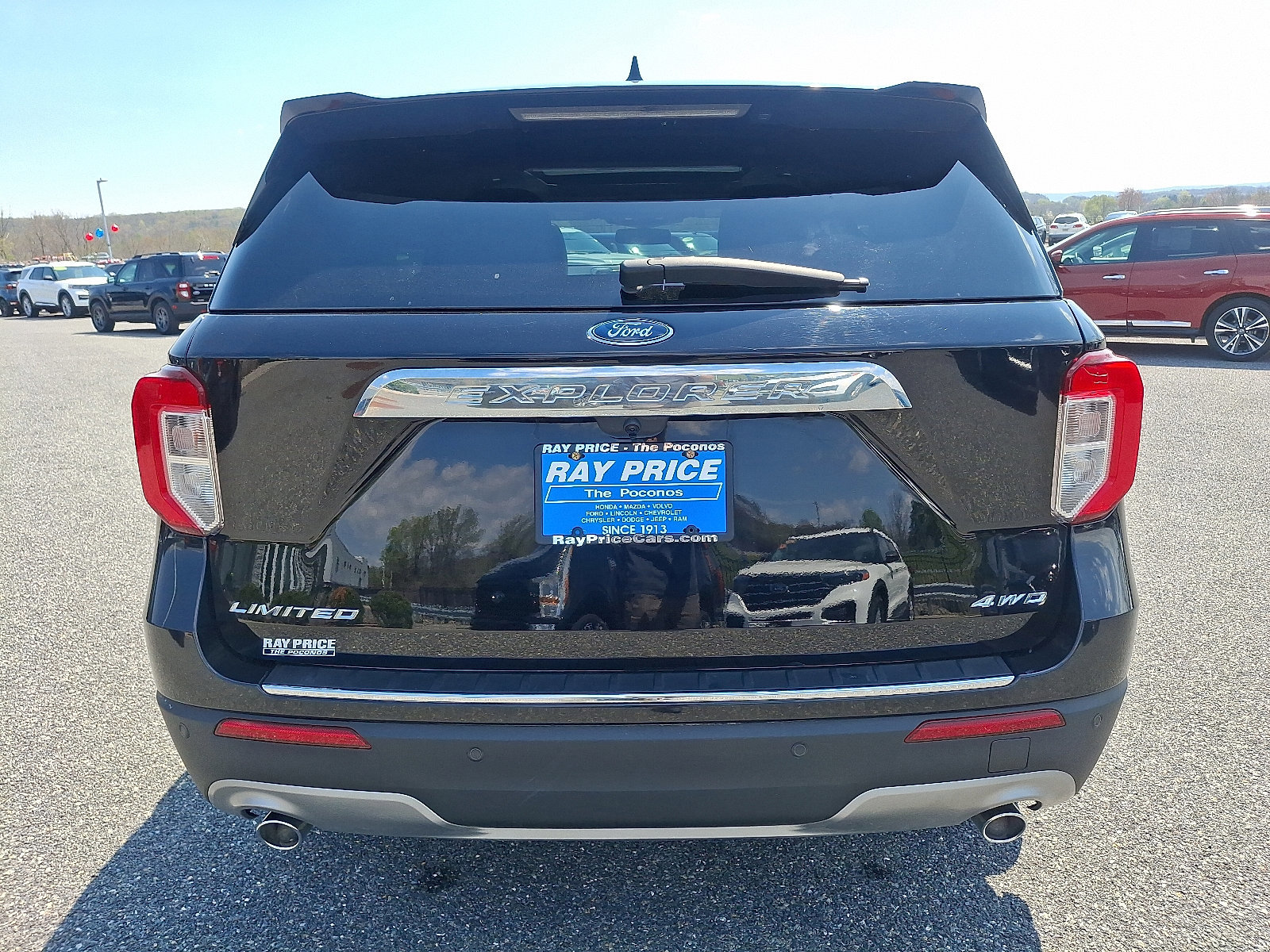 Certified 2022 Ford Explorer Limited image 3