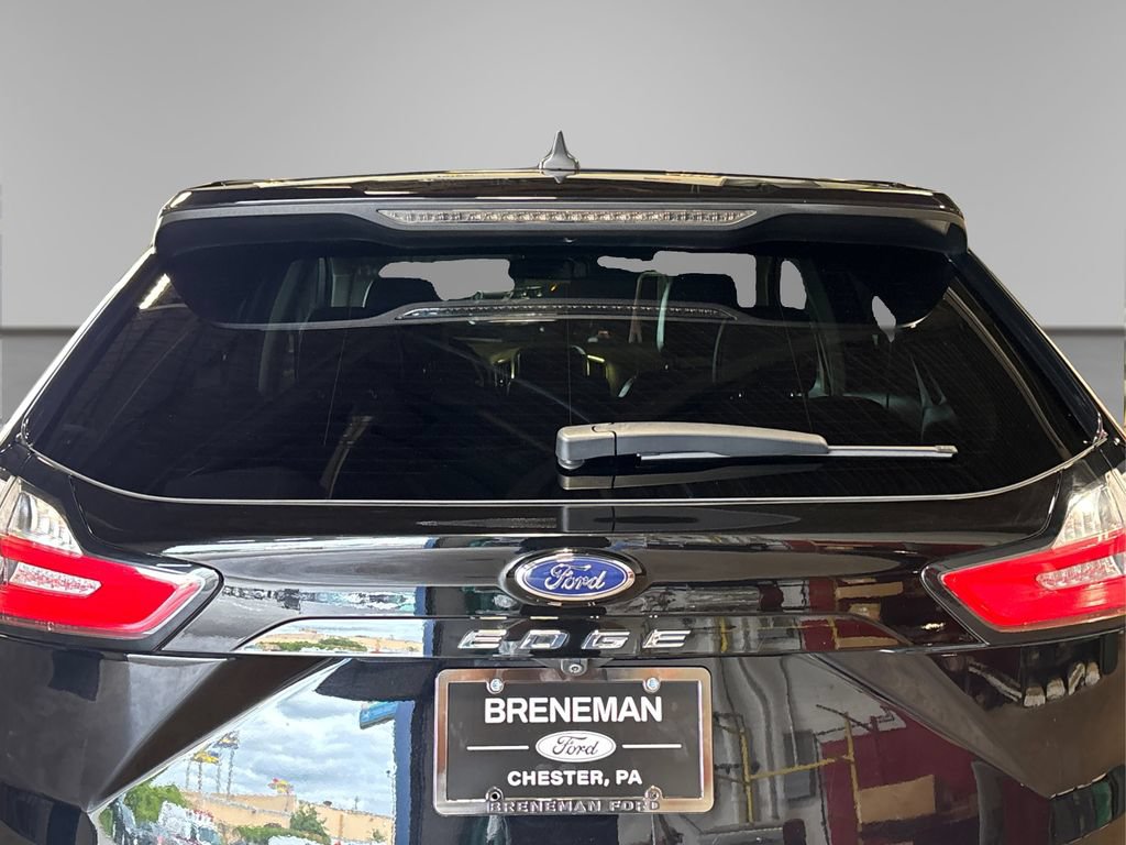 Certified 2023 Ford Edge Titanium AWD/4WD image 18
