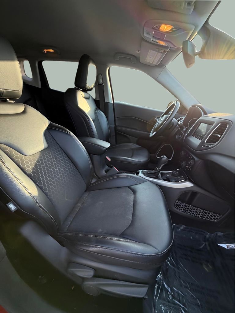 Used 2019 Jeep Compass Latitude w/ Cold Weather Group image 17