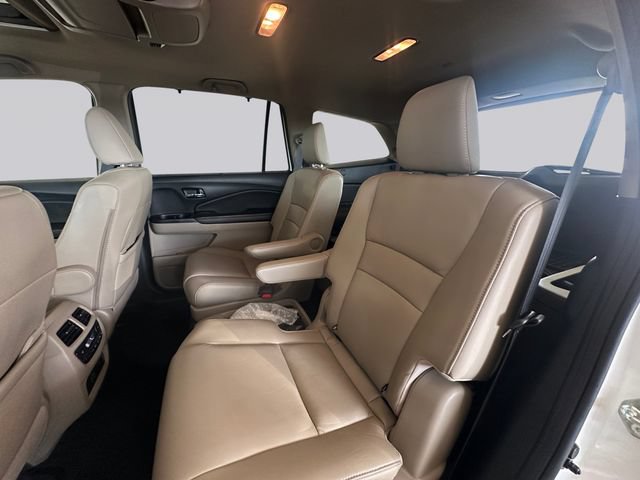 Used 2021 Honda Pilot Touring image 16
