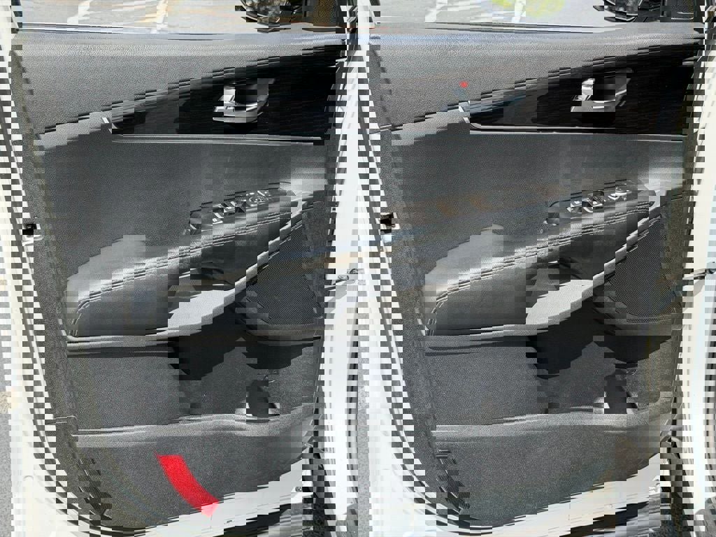 Used 2020 Kia Sorento LX w/ LX I4 Convenience Package image 18