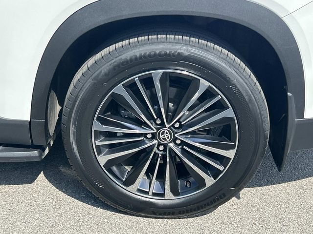 Used 2024 Toyota Grand Highlander AWD Hybrid image 14