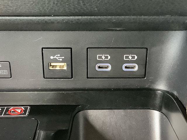 Used 2025 Toyota Camry SE FWD image 22