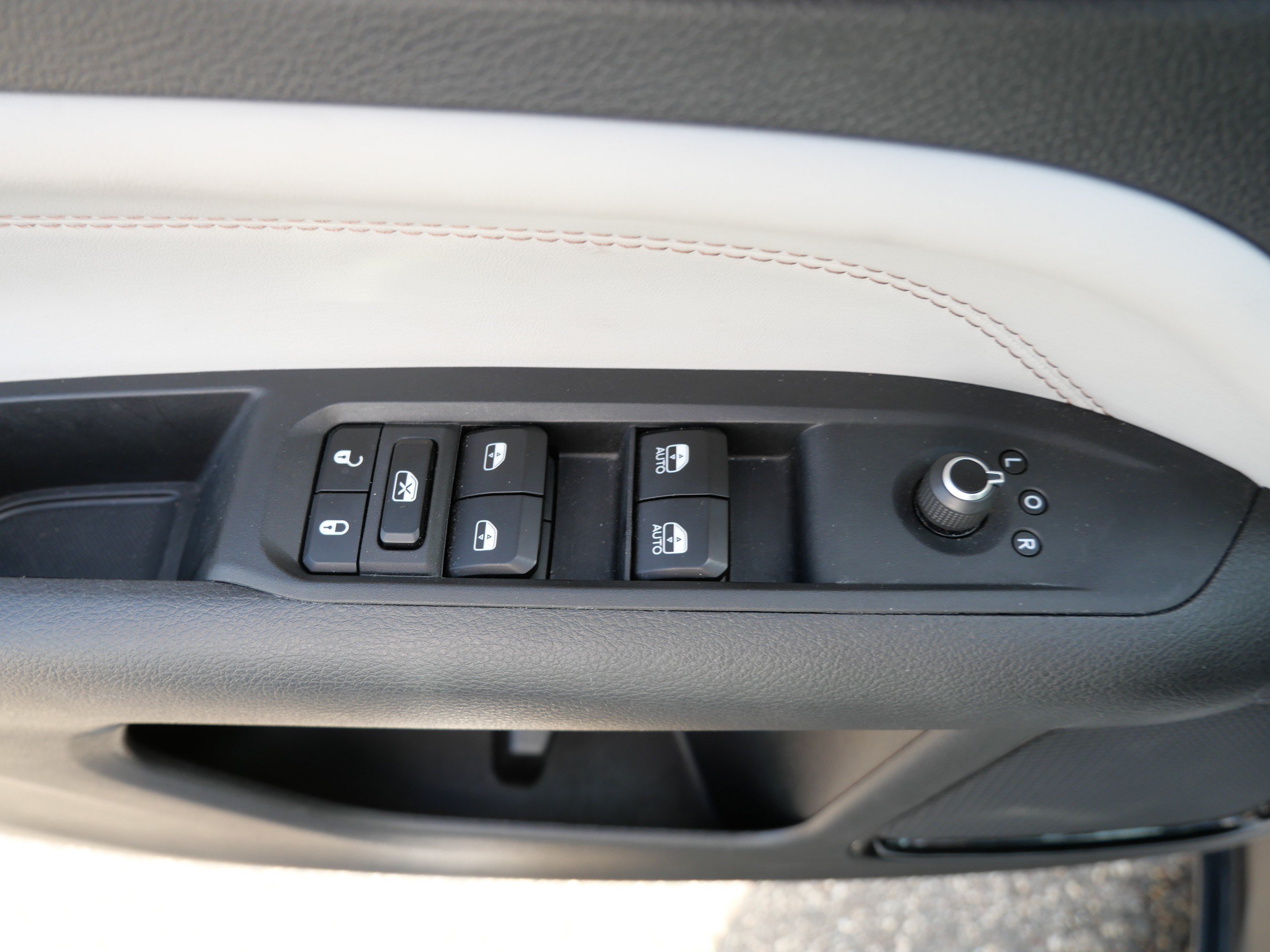 Used 2025 Jeep Compass Limited AWD/4WD image 20