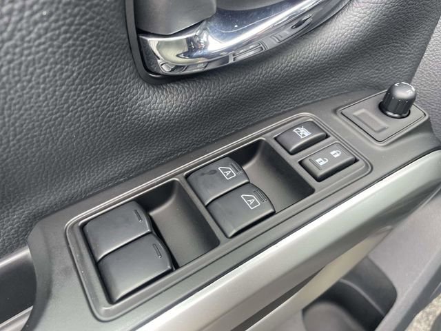 Used 2024 Nissan Titan SV w/ SV Convenience Package AWD/4WD image 19