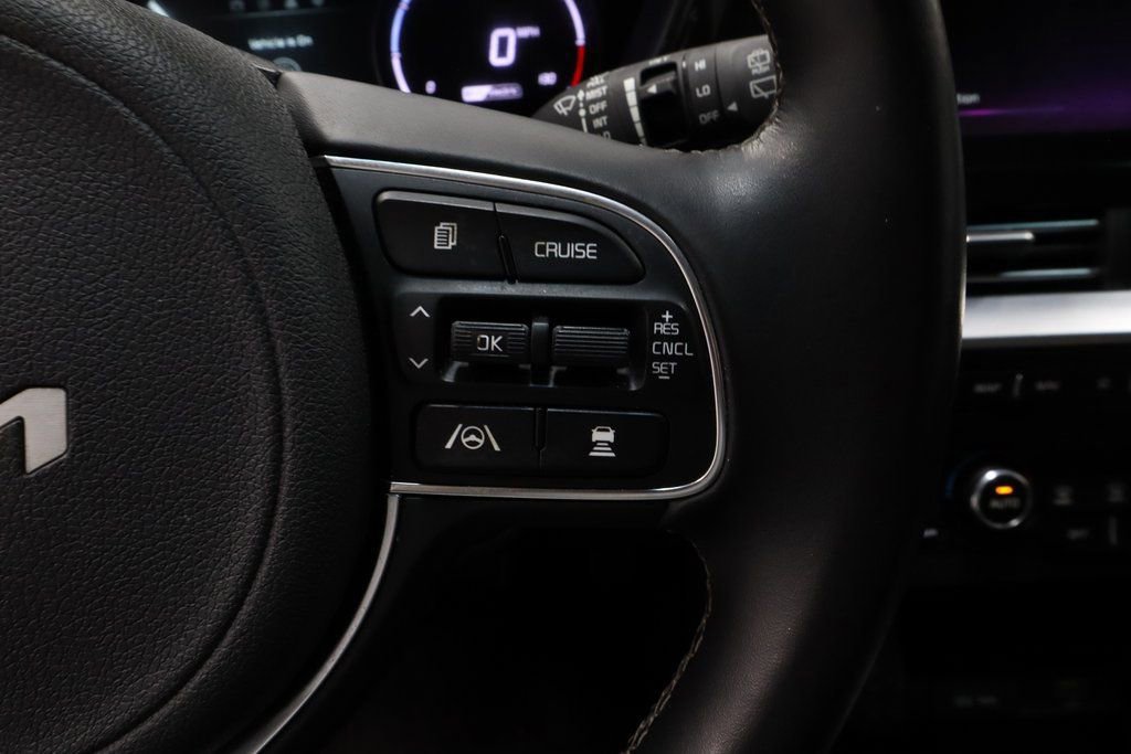 Used 2022 Kia Niro EX w/ Cold Weather Package image 29