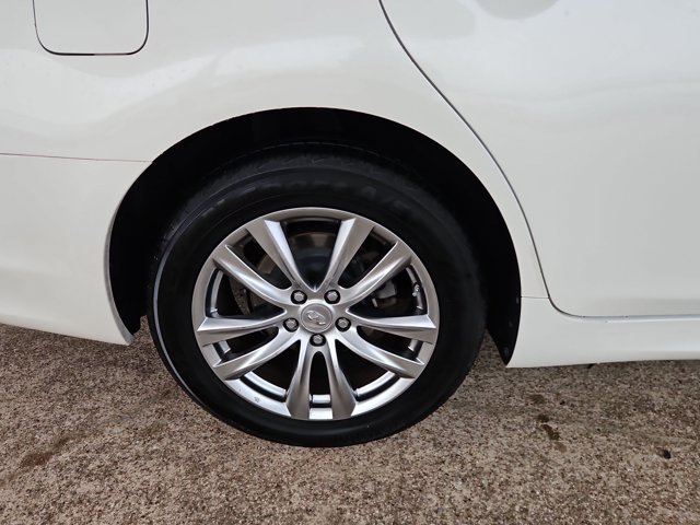 Used 2019 INFINITI Q70 Luxe AWD/4WD image 16