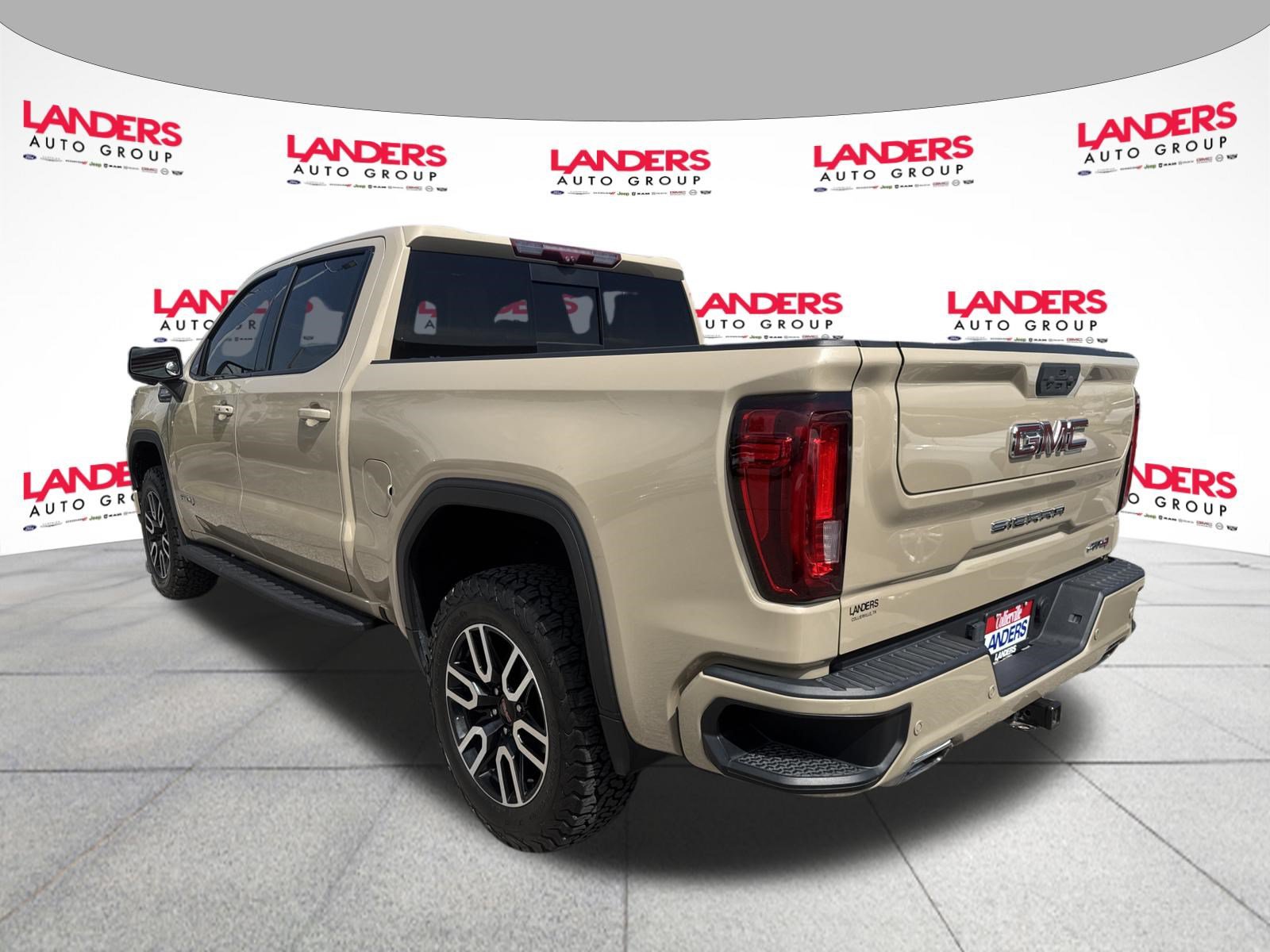 Used 2022 GMC Sierra 1500 AT4 w/ AT4 Premium Package AWD/4WD image 5