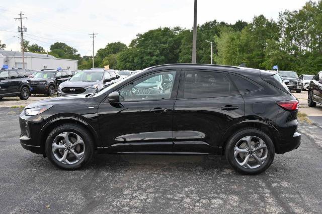 Certified 2024 Ford Escape ST-Line w/ Tech Pack #1 AWD/4WD image 4