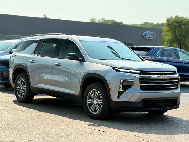 Used 2025 Chevrolet Traverse LT AWD/4WD image 33