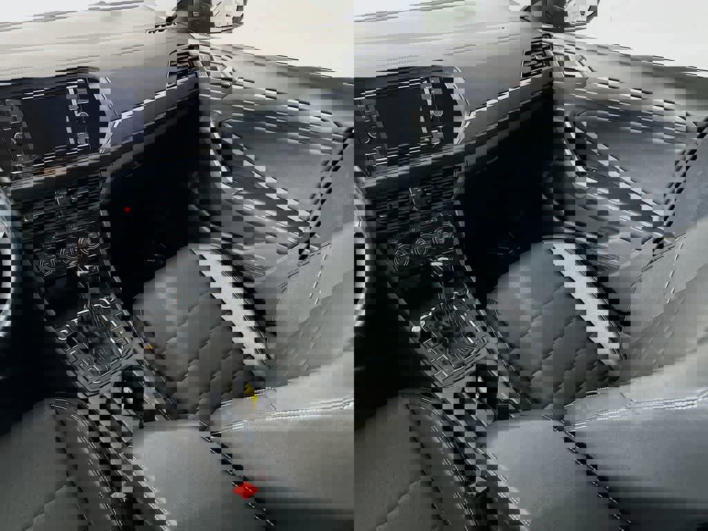 Used 2024 Volkswagen Jetta SE FWD image 14