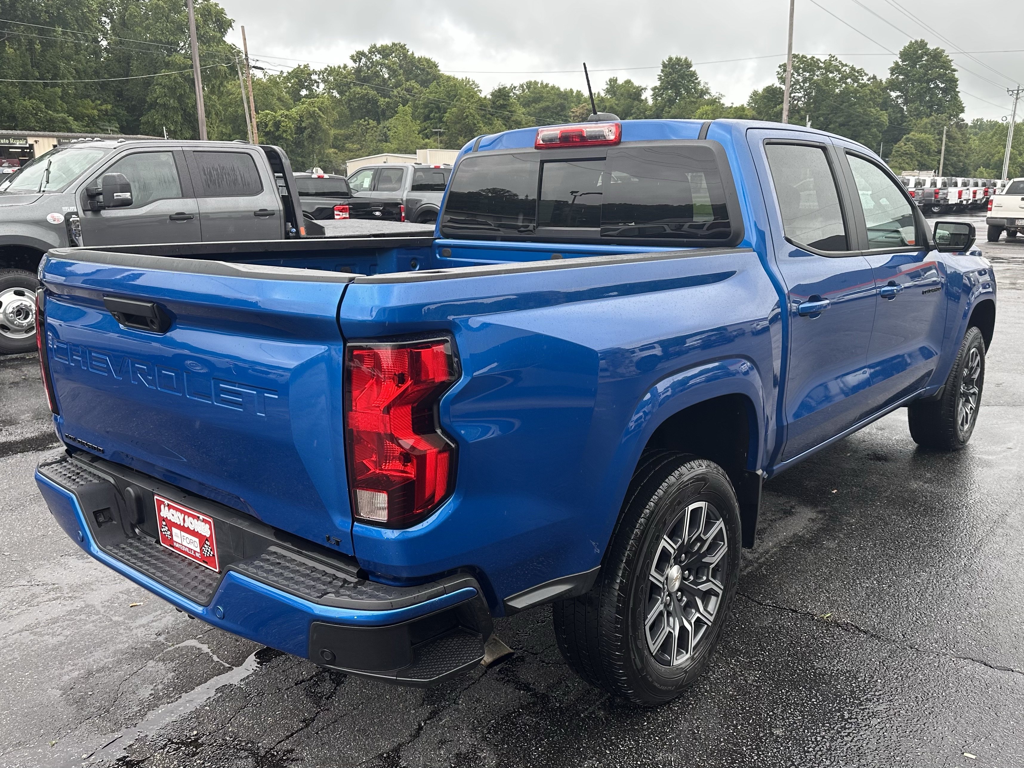 Used 2023 Chevrolet Colorado LT w/ LT Convenience Package II RWD image 6