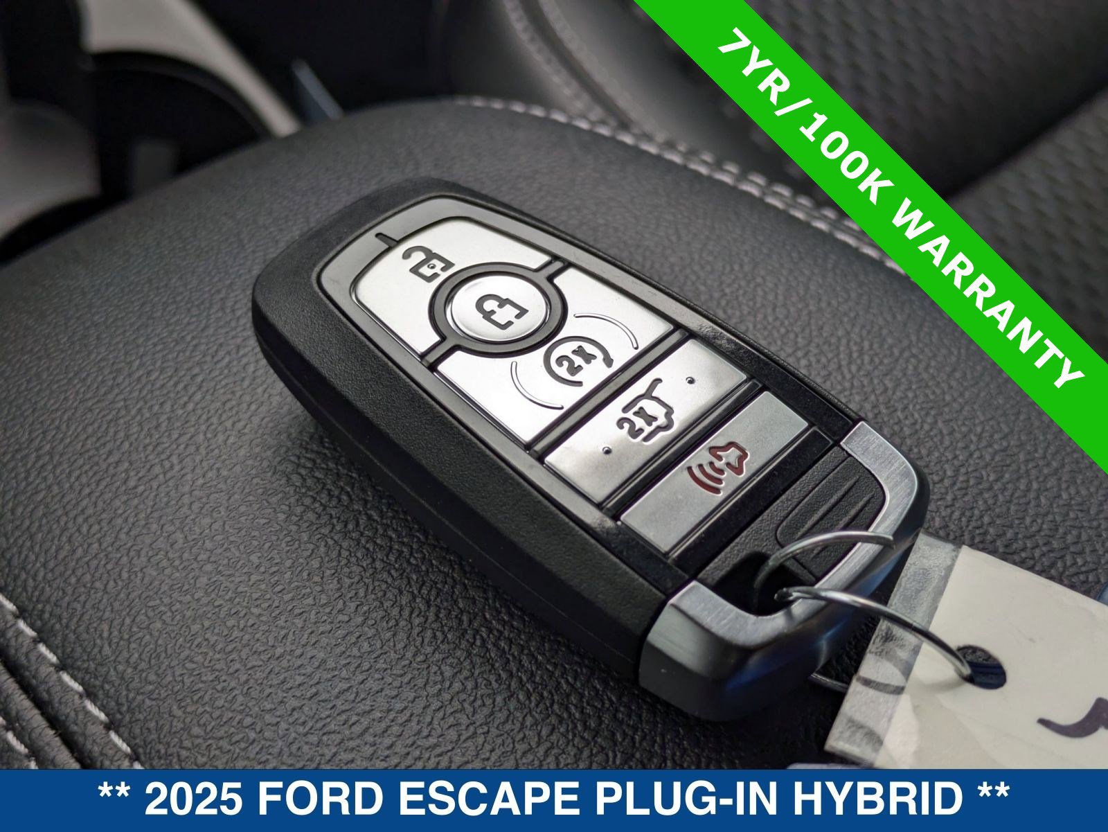 Certified 2025 Ford Escape SE FWD image 35