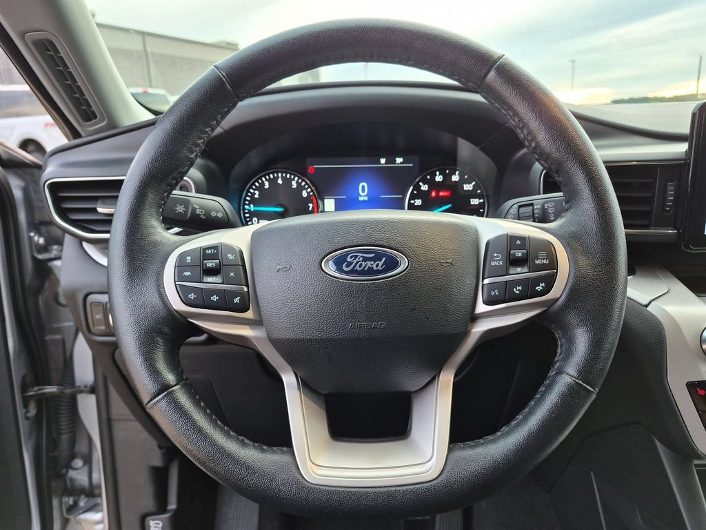 Certified 2023 Ford Explorer XLT w/ Equipment Group 202A AWD/4WD image 16