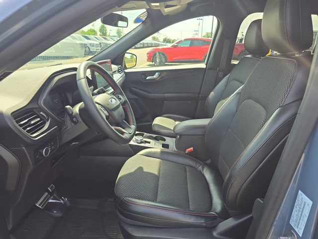 Certified 2024 Ford Escape ST-Line w/ Tech Pack #1 AWD/4WD image 14
