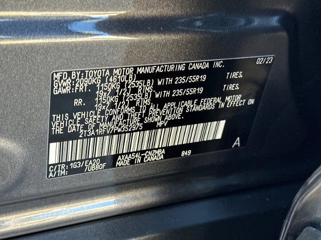 Used 2023 Toyota RAV4 XLE Premium image 28