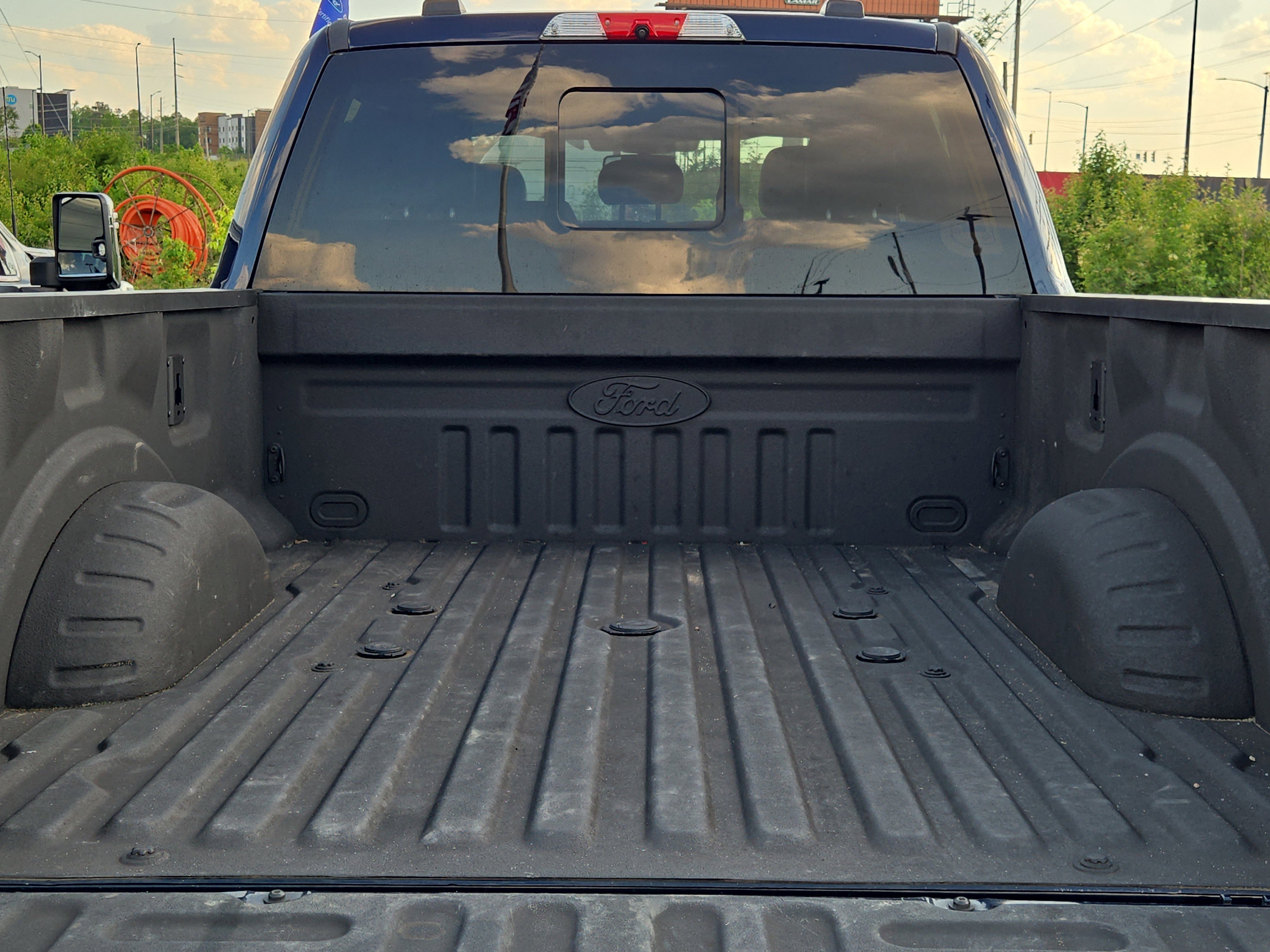 Certified 2022 Ford F350 Lariat w/ Tremor Off-Road Package image 35