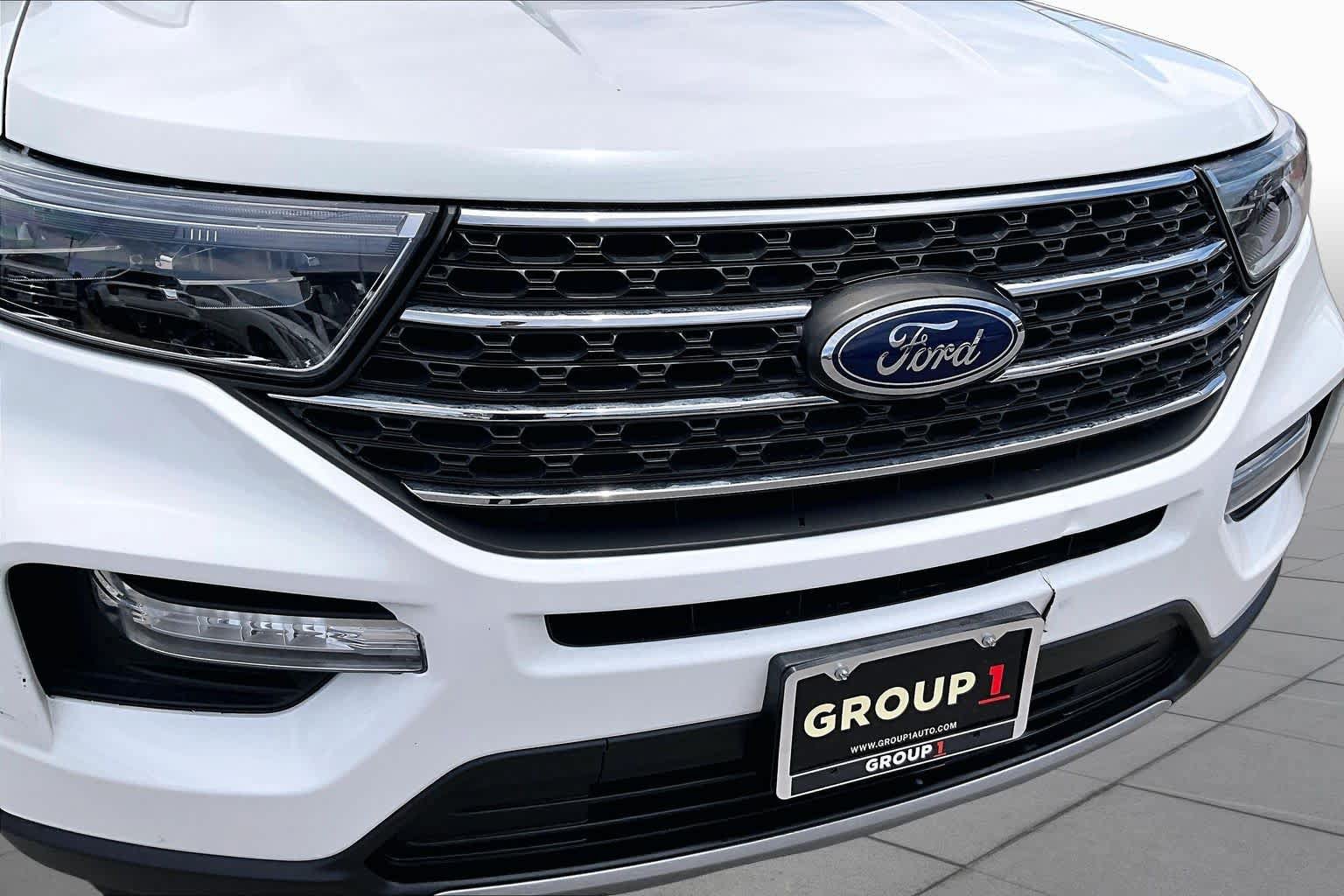 Certified 2022 Ford Explorer XLT w/ Equipment Group 202A RWD image 28