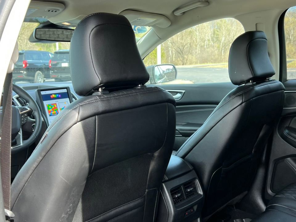 Certified 2024 Ford Edge Titanium w/ Equipment Group 301A AWD/4WD image 31