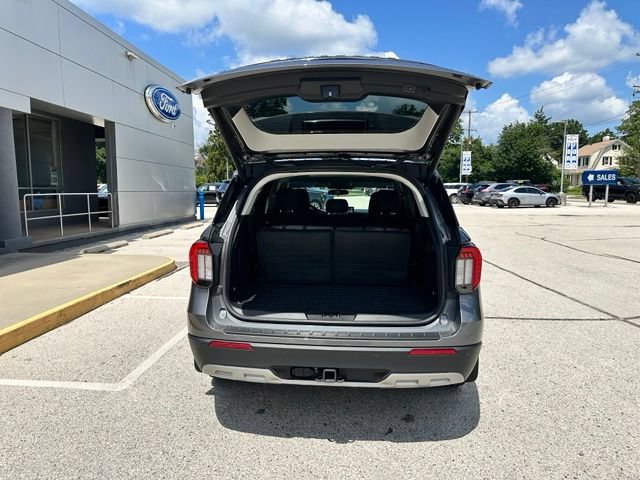 Certified 2025 Ford Explorer Active w/ Active Comfort Package AWD/4WD image 17