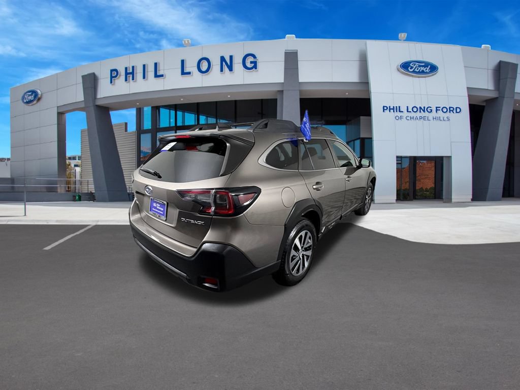 Used 2023 Subaru Outback Premium AWD/4WD image 5