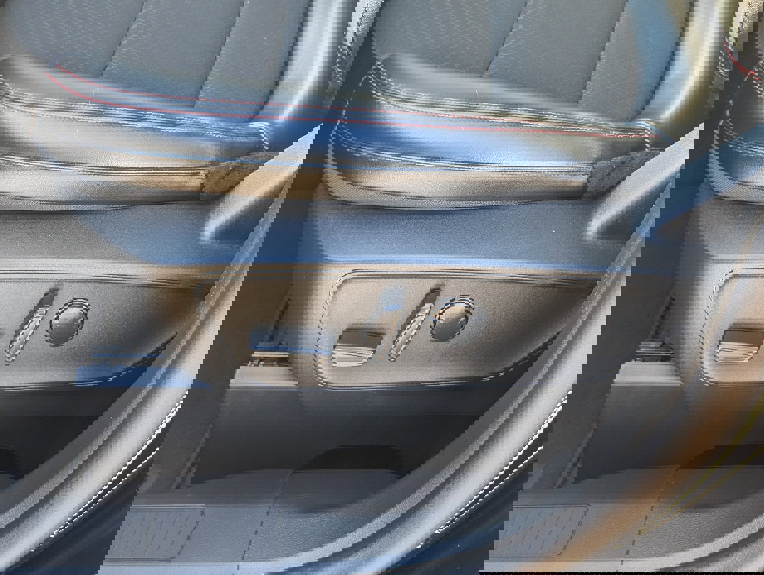 Certified 2025 Ford Escape ST-Line image 20