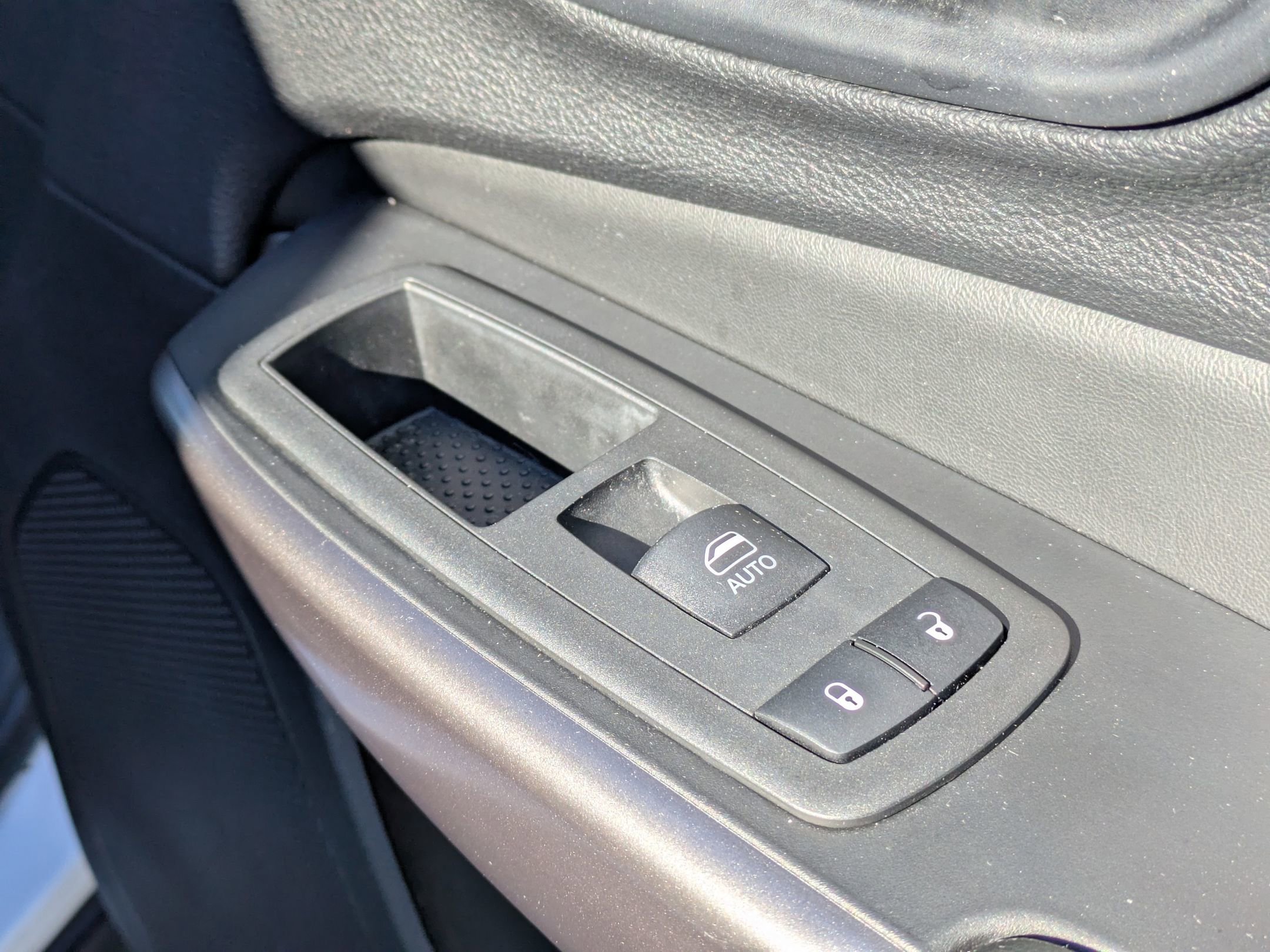 Used 2021 Jeep Cherokee Latitude Lux w/ Trailer Tow Group image 36