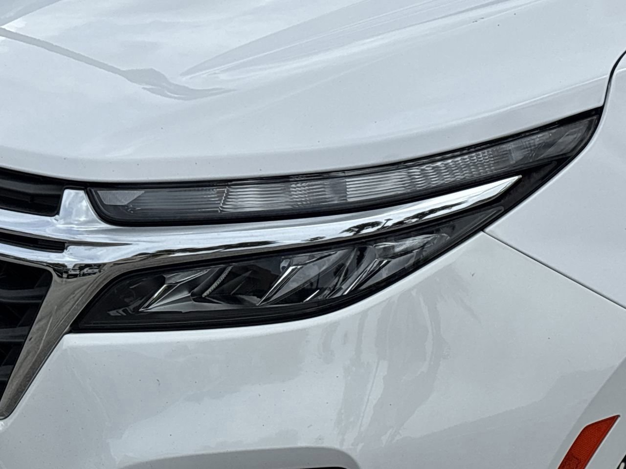 Used 2024 Chevrolet Equinox LS w/ LS Convenience Package image 12