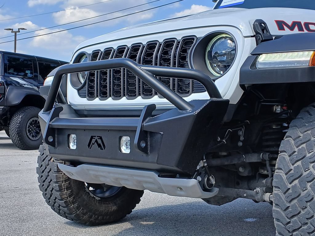 Used 2024 Jeep Gladiator Mojave w/ Convenience Group AWD/4WD image 9