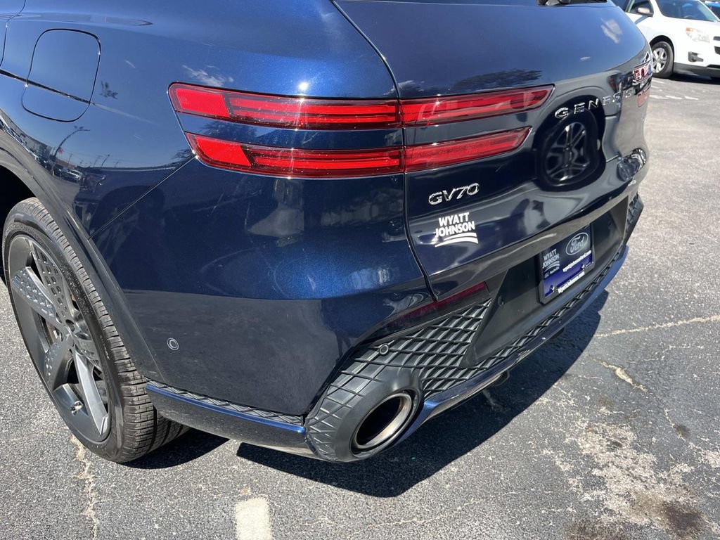 Used 2023 Genesis GV70 2.5T w/ Sport Prestige Package AWD/4WD image 14