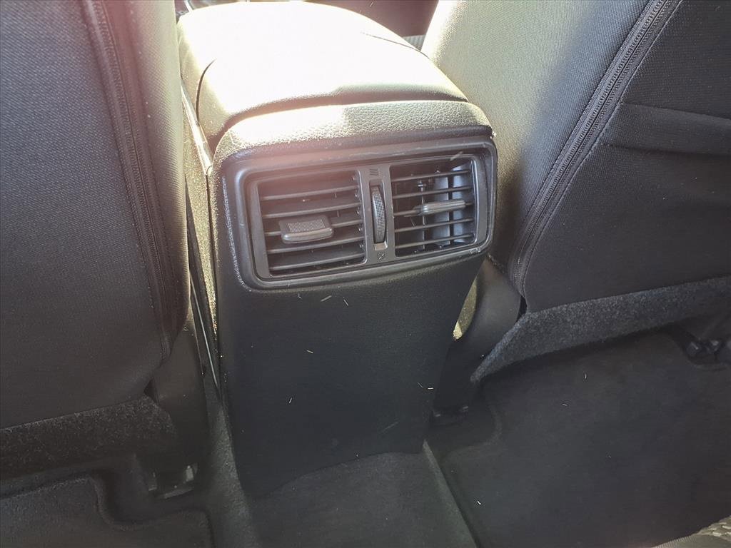 Used 2021 Nissan Rogue Sport S image 23