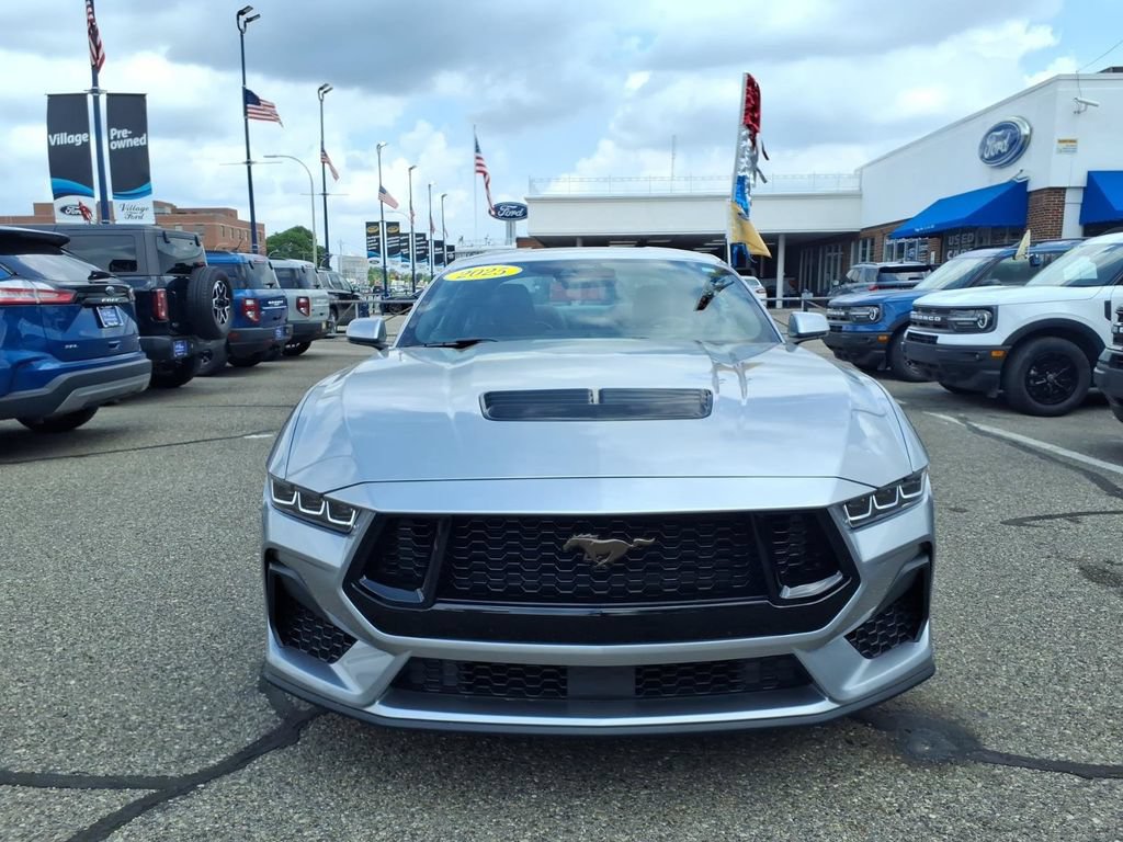 Certified 2025 Ford Mustang GT Premium RWD image 3