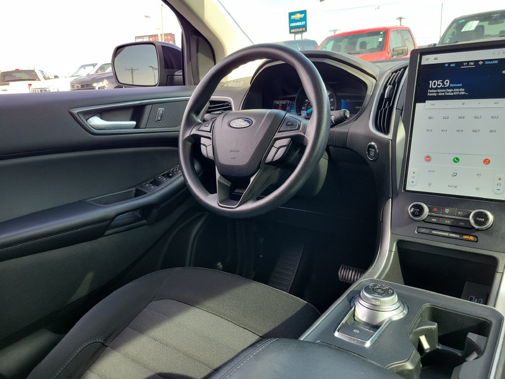Certified 2022 Ford Edge SE w/ Black Appearance Package AWD/4WD image 14