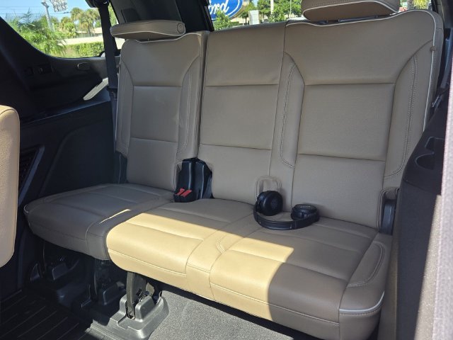 Used 2023 Chevrolet Tahoe Premier w/ Advanced Technology Package RWD image 13