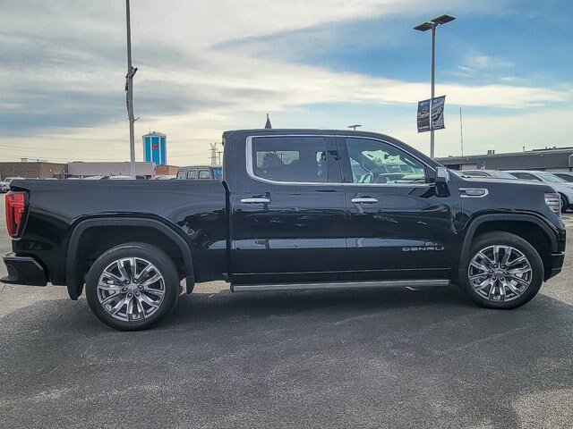 Used 2023 GMC Sierra 1500 Denali AWD/4WD image 9