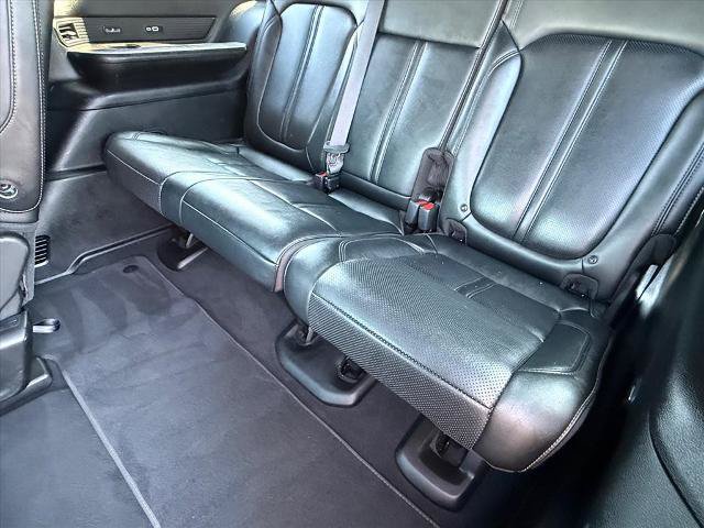 Used 2024 Jeep Wagoneer Series III AWD/4WD image 11