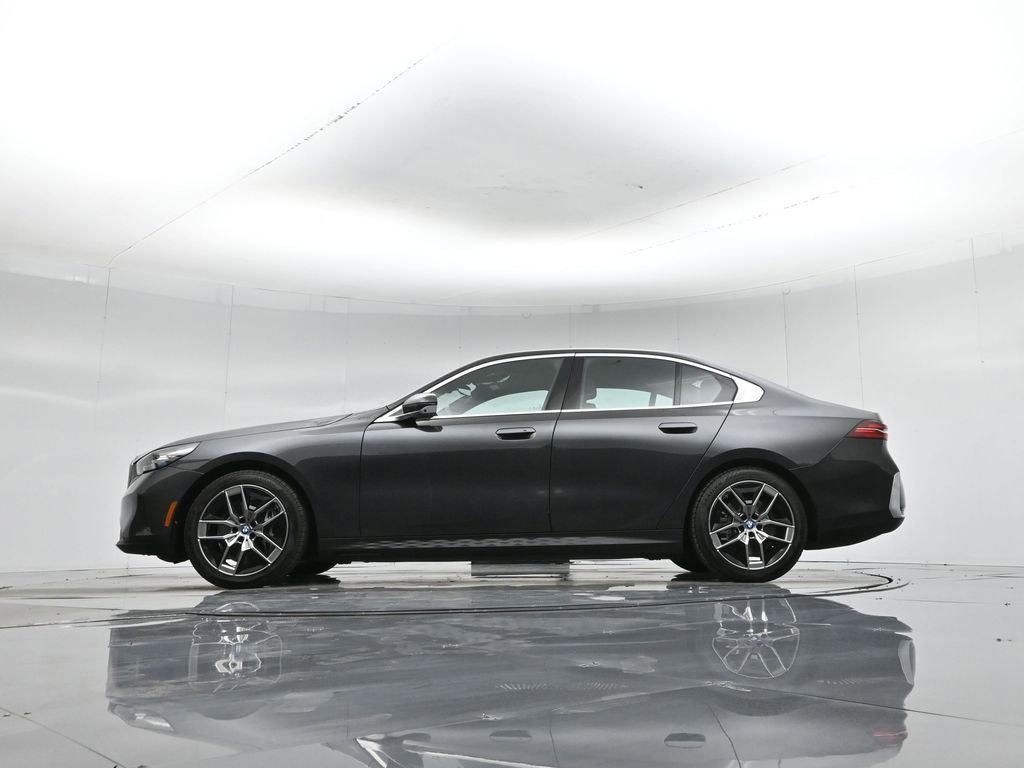 Used 2024 BMW i5 eDrive40i image 57