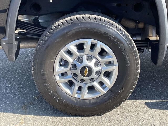 Used 2024 Chevrolet Silverado 2500 LT w/ Convenience Package image 7